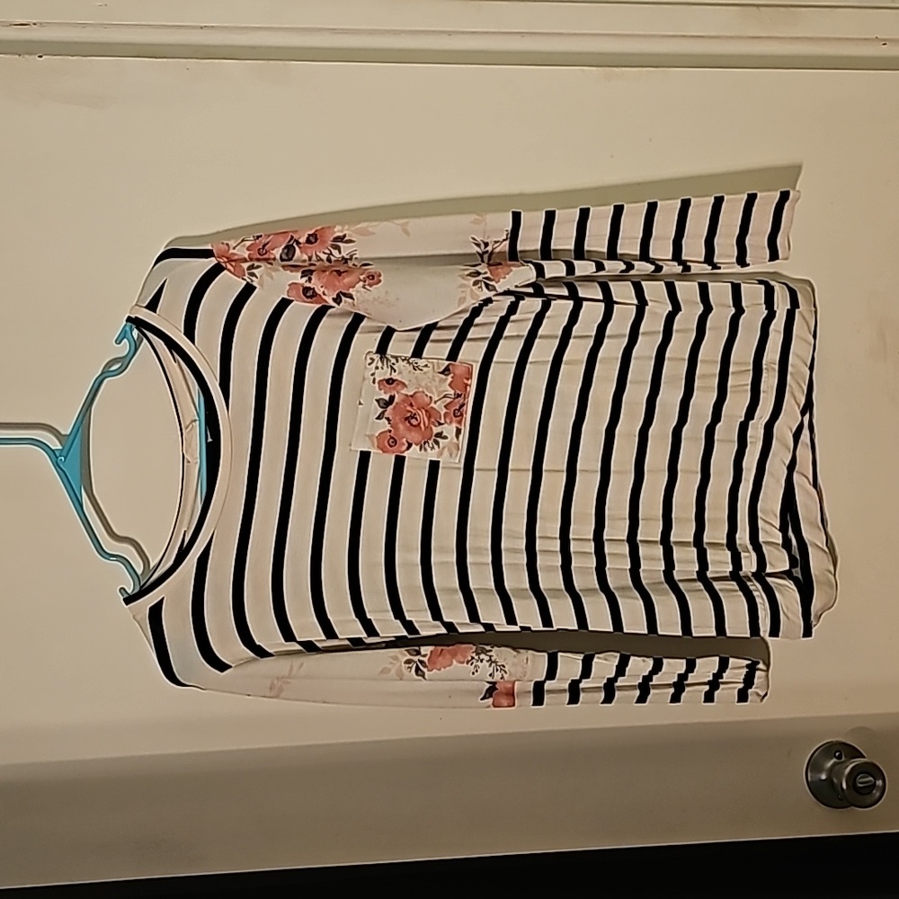 Long sleeve floral top